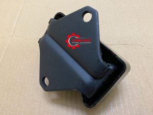 Góc chụp cận cảnh chân máy Triton, Sport 